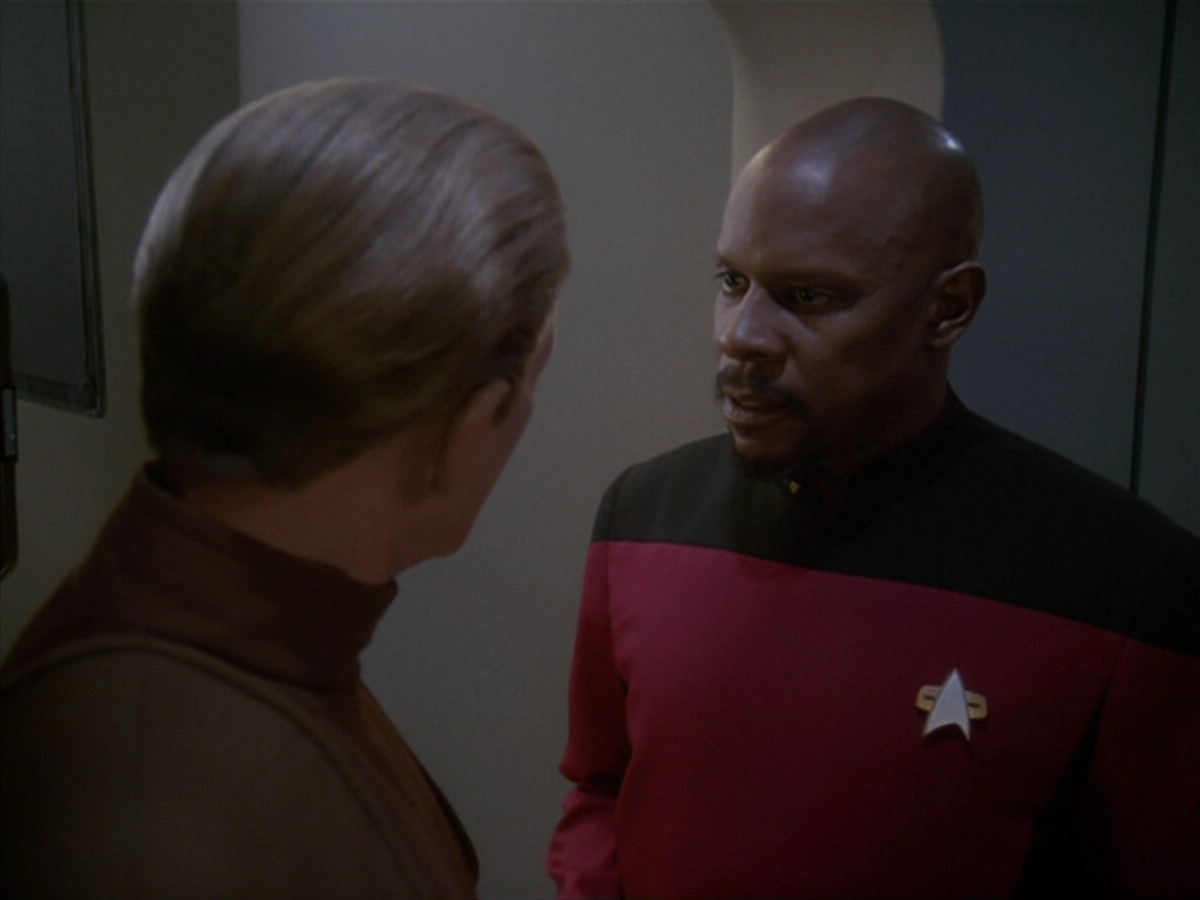 extant_StarTrek_DS9_4x12-ParadiseLost_02756.jpg