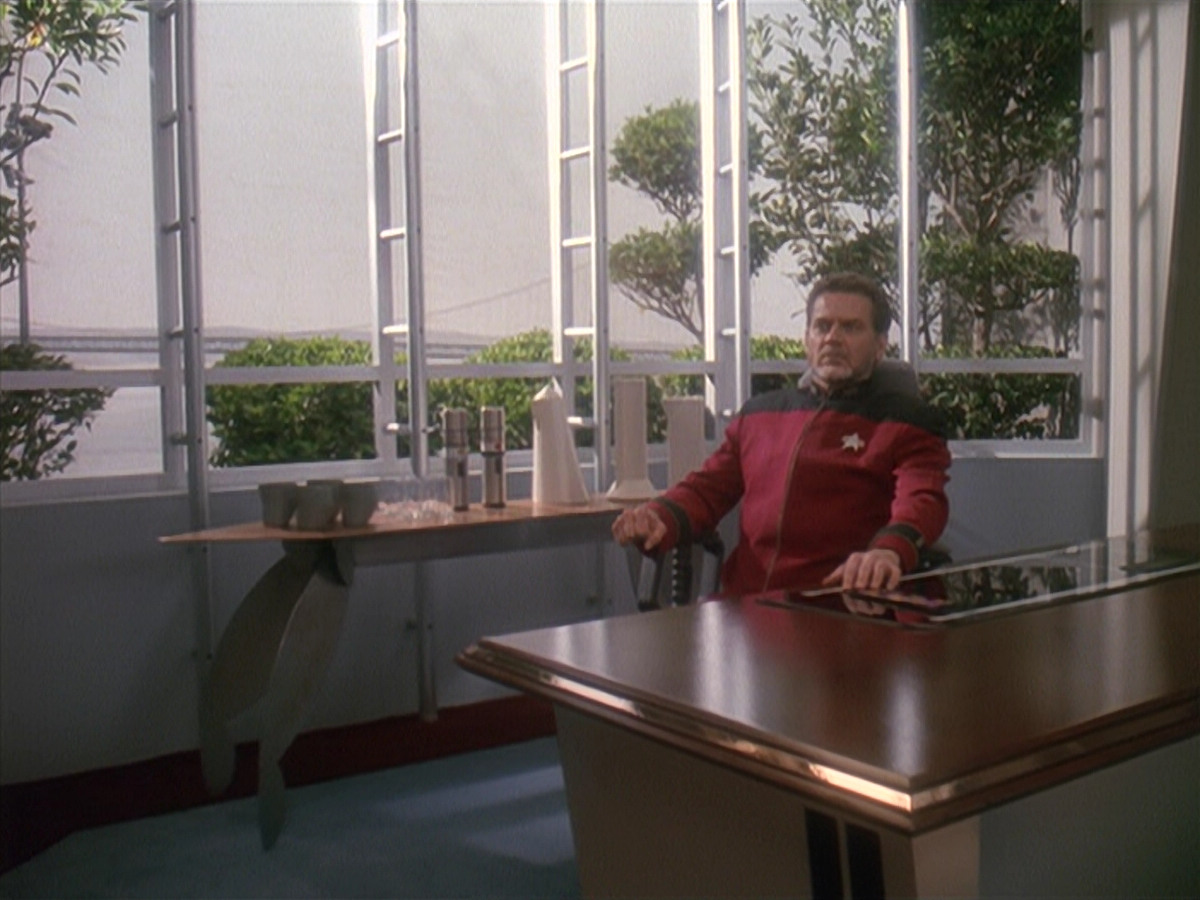 extant_StarTrek_DS9_4x12-ParadiseLost_02772.jpg