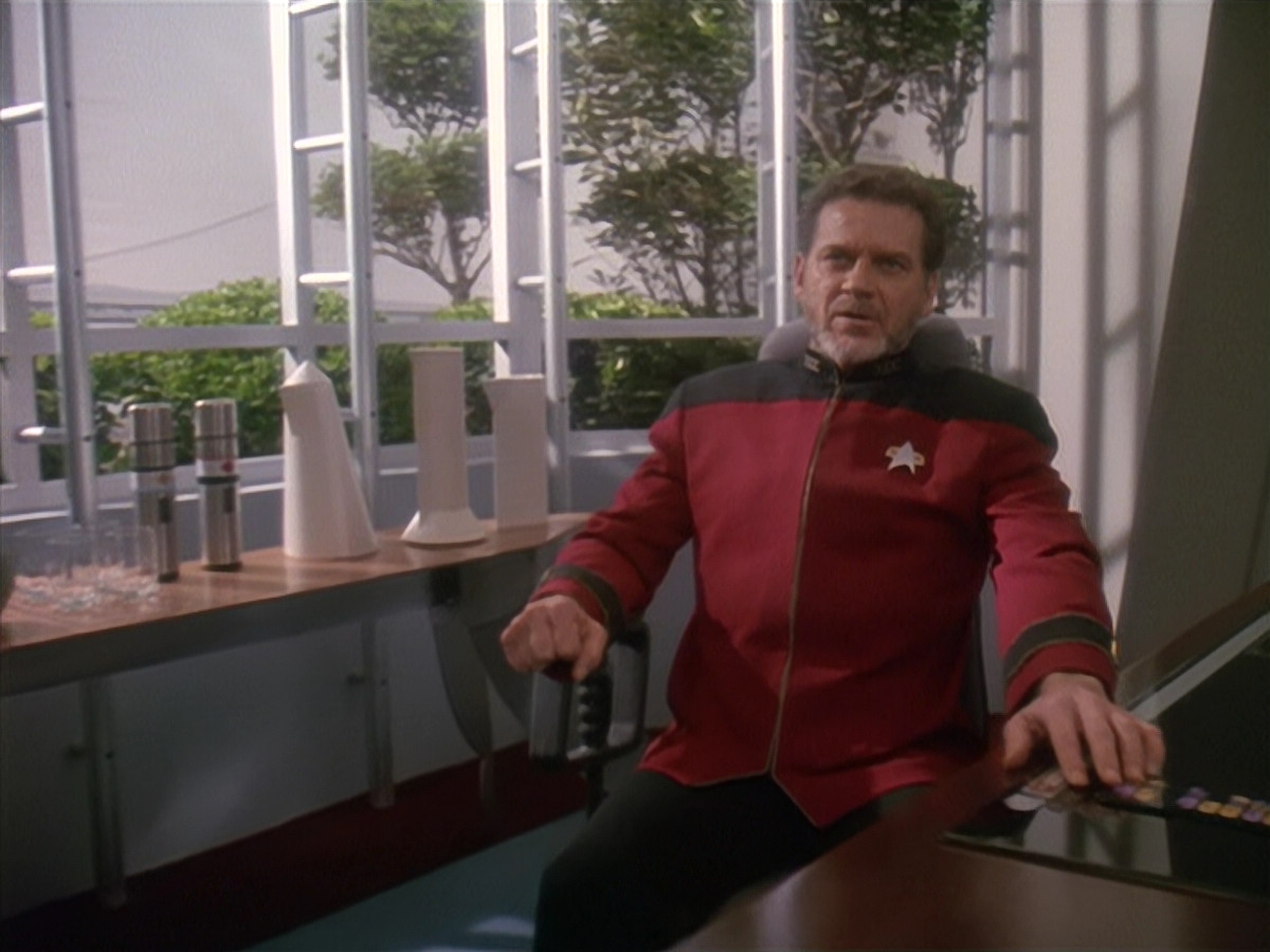 extant_StarTrek_DS9_4x12-ParadiseLost_02778.jpg