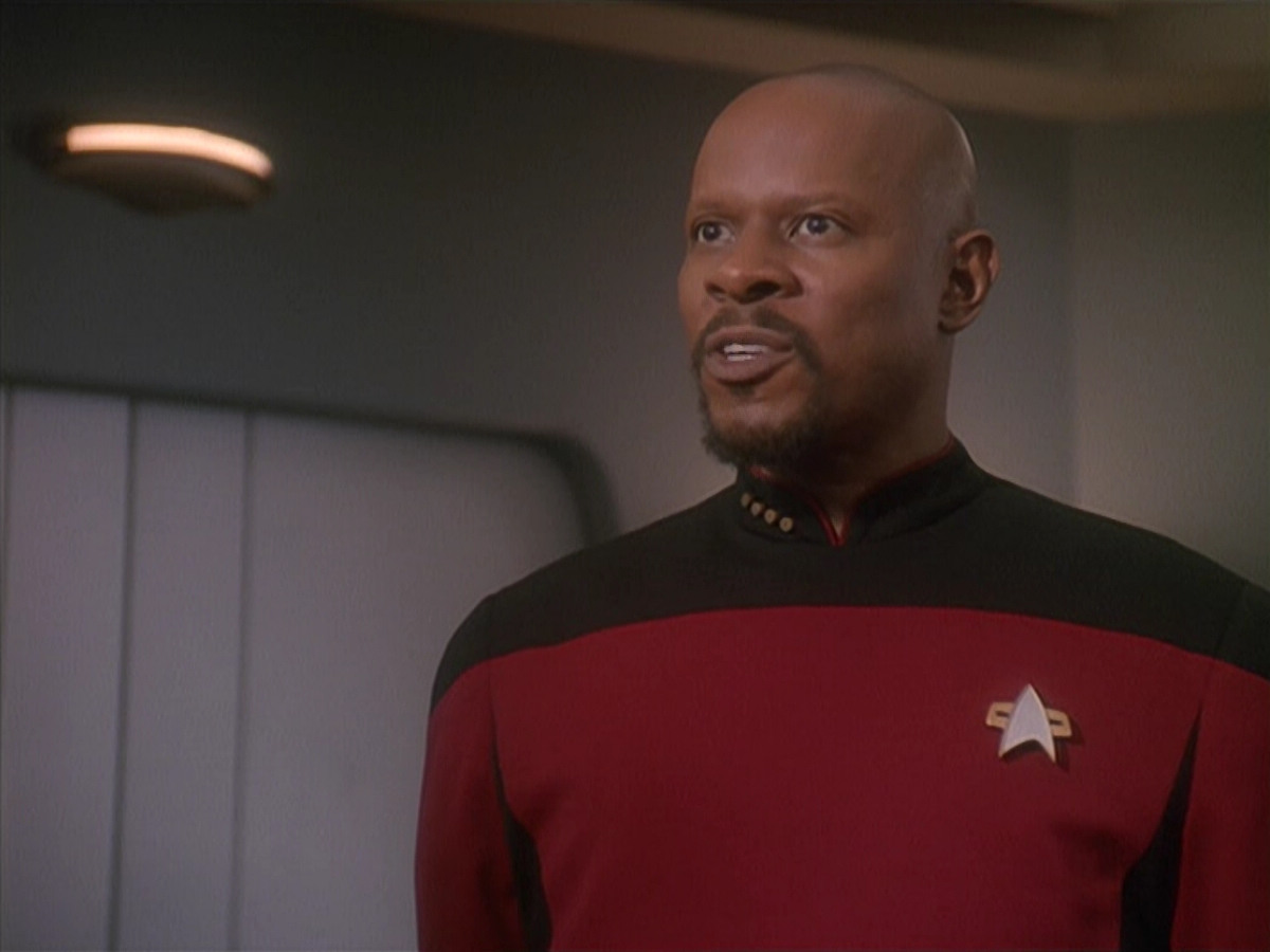 extant_StarTrek_DS9_4x12-ParadiseLost_02851.jpg
