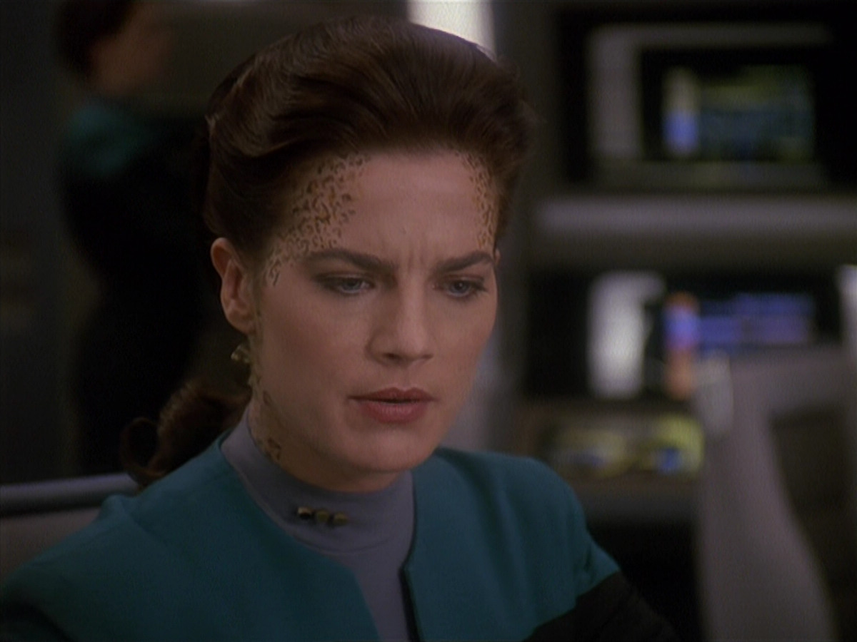 extant_StarTrek_DS9_4x12-ParadiseLost_02909.jpg