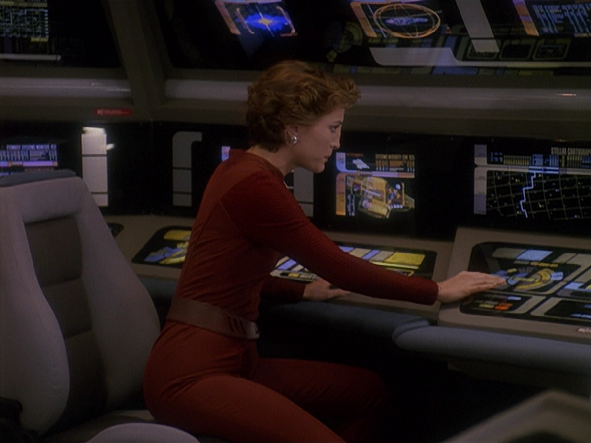 extant_StarTrek_DS9_4x12-ParadiseLost_02913.jpg