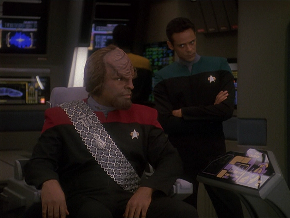 extant_StarTrek_DS9_4x12-ParadiseLost_02918.jpg