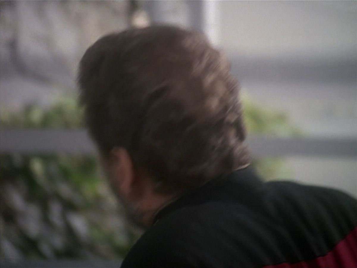 extant_StarTrek_DS9_4x12-ParadiseLost_02944.jpg