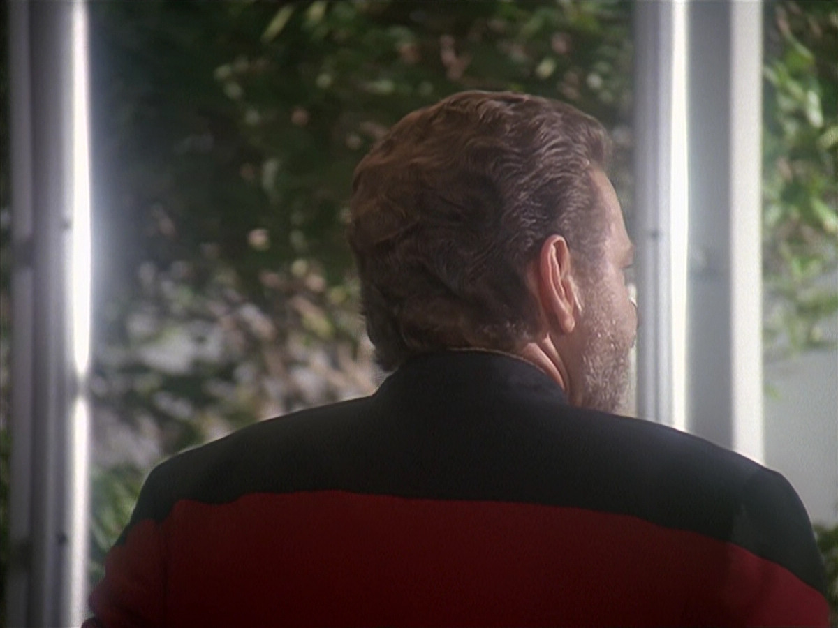 extant_StarTrek_DS9_4x12-ParadiseLost_02949.jpg