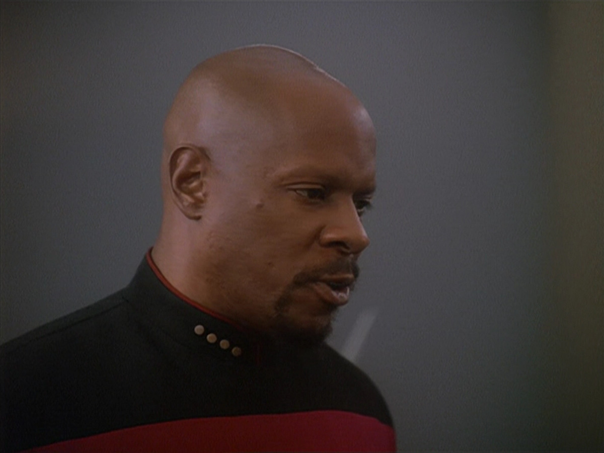 extant_StarTrek_DS9_4x12-ParadiseLost_02964.jpg