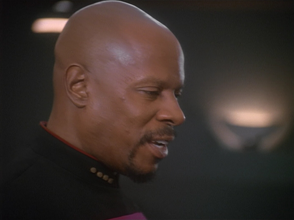 extant_StarTrek_DS9_4x12-ParadiseLost_02970.jpg