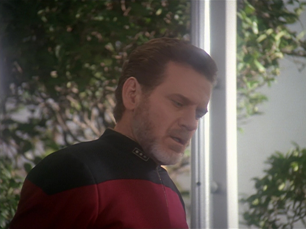 extant_StarTrek_DS9_4x12-ParadiseLost_02985.jpg