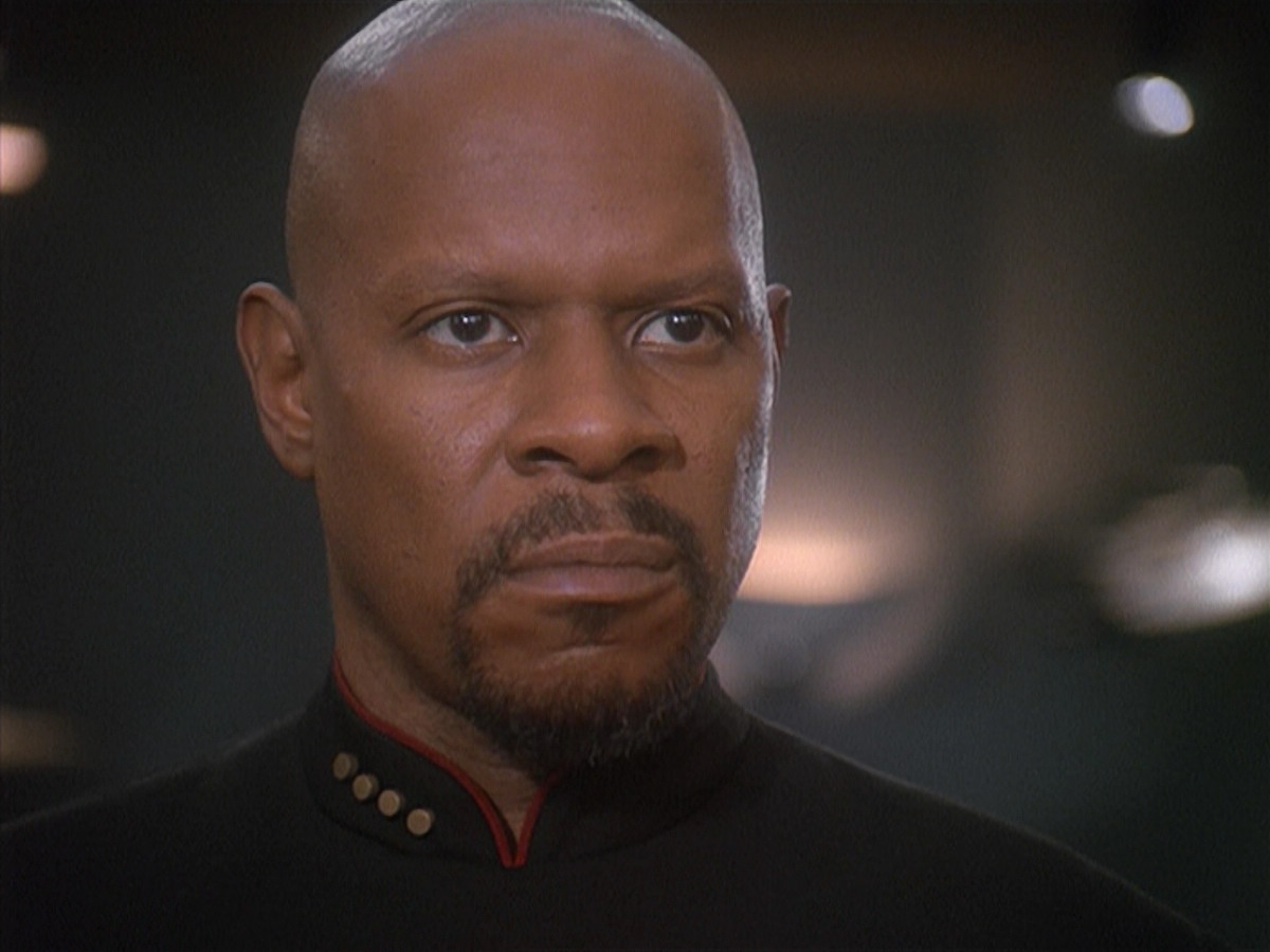 extant_StarTrek_DS9_4x12-ParadiseLost_03022.jpg