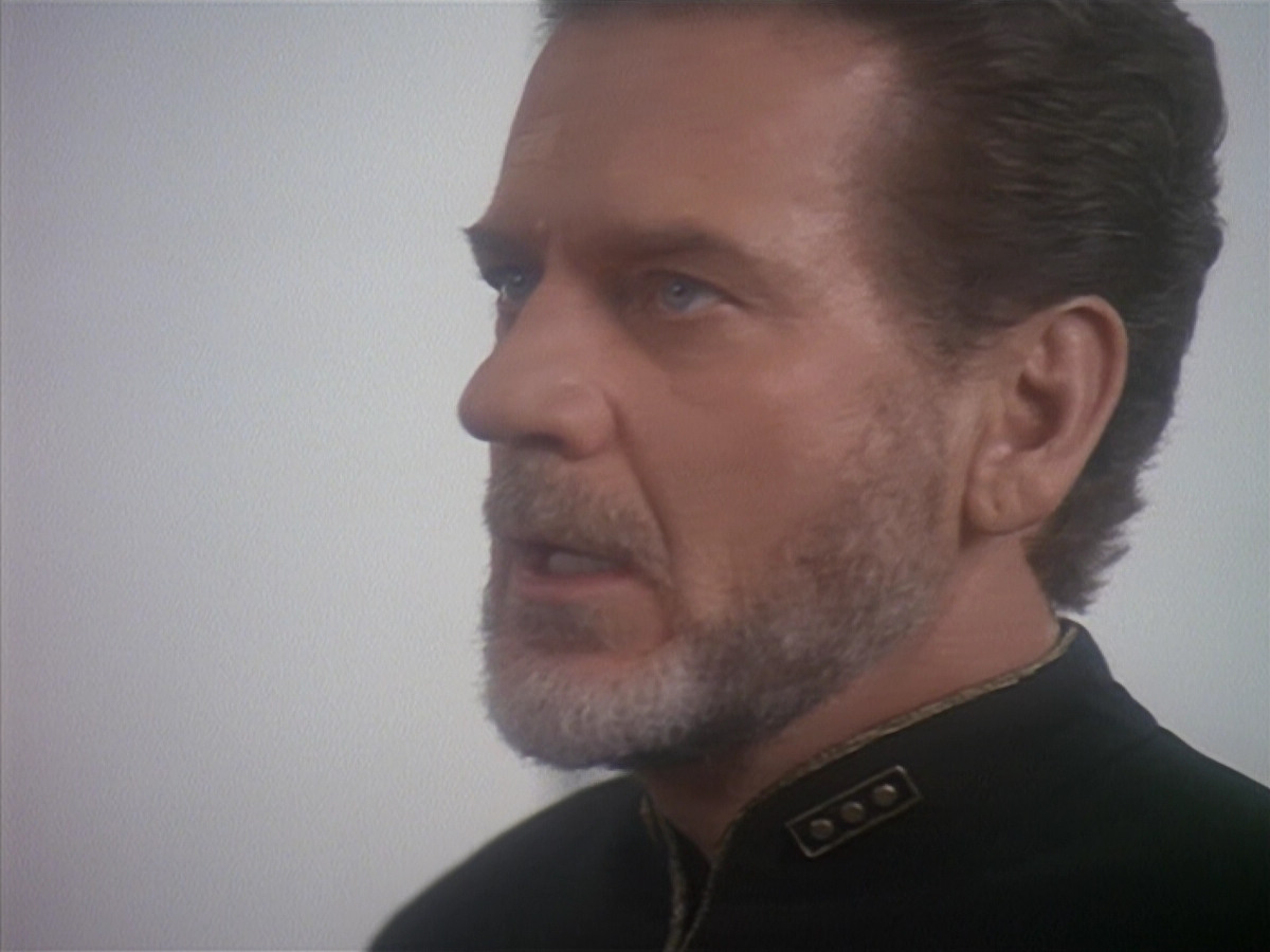 extant_StarTrek_DS9_4x12-ParadiseLost_03035.jpg