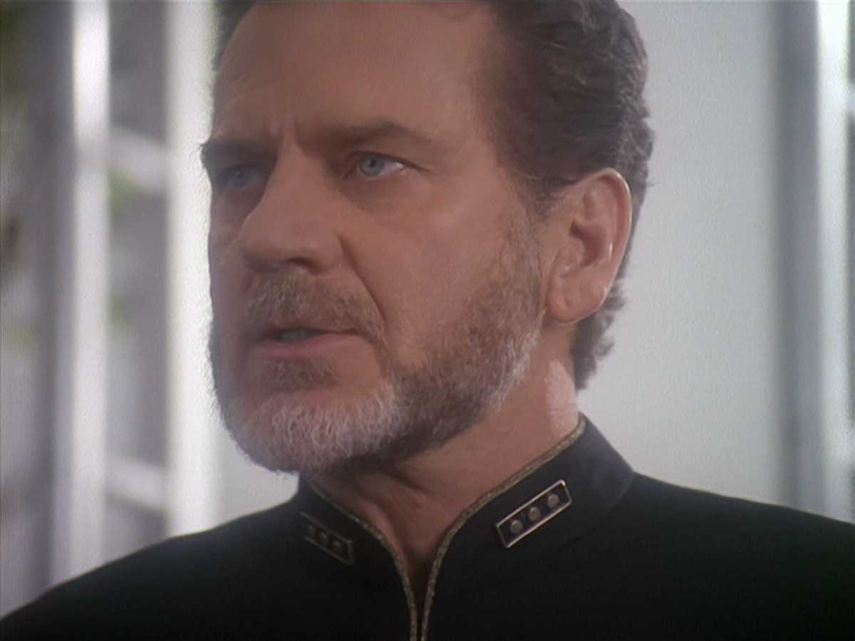 extant_StarTrek_DS9_4x12-ParadiseLost_03037.jpg