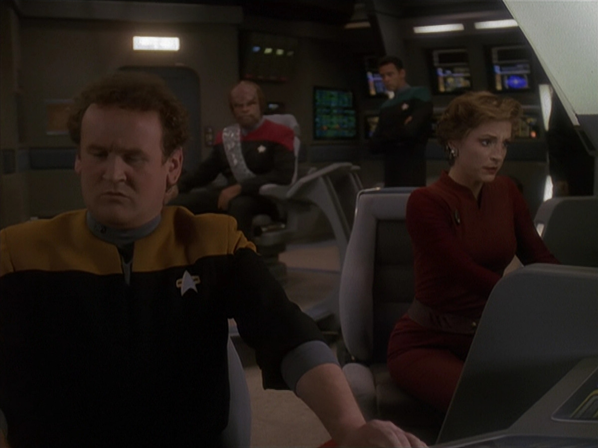extant_StarTrek_DS9_4x12-ParadiseLost_03061.jpg