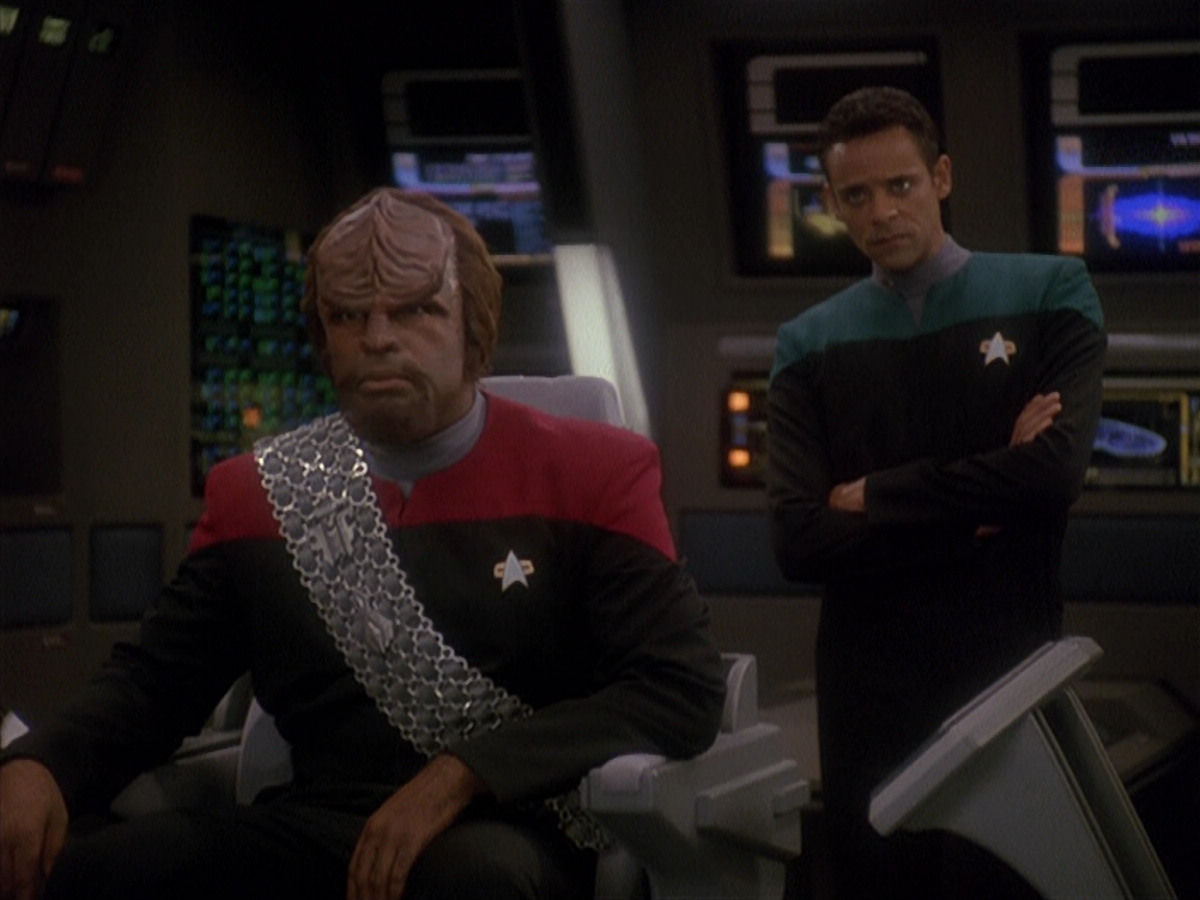 extant_StarTrek_DS9_4x12-ParadiseLost_03077.jpg