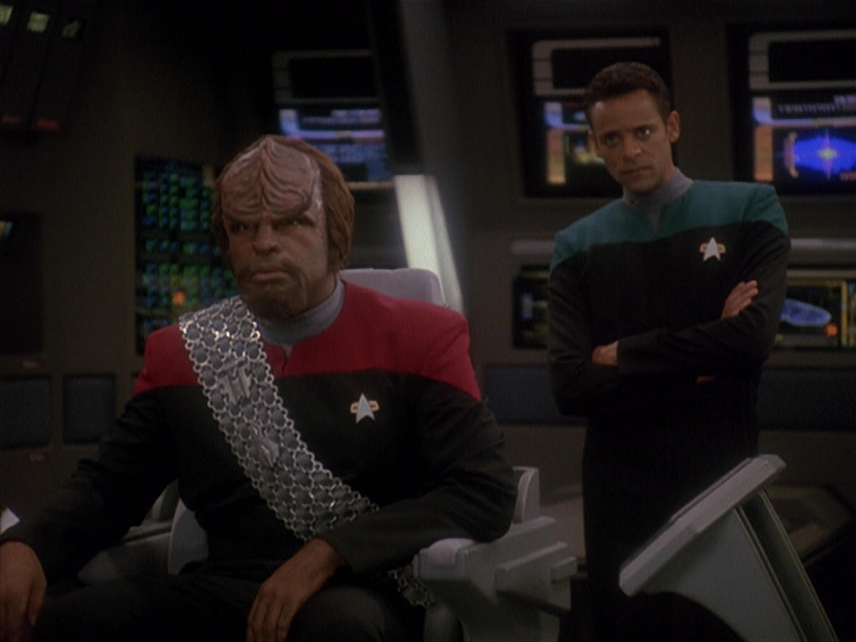 extant_StarTrek_DS9_4x12-ParadiseLost_03078.jpg