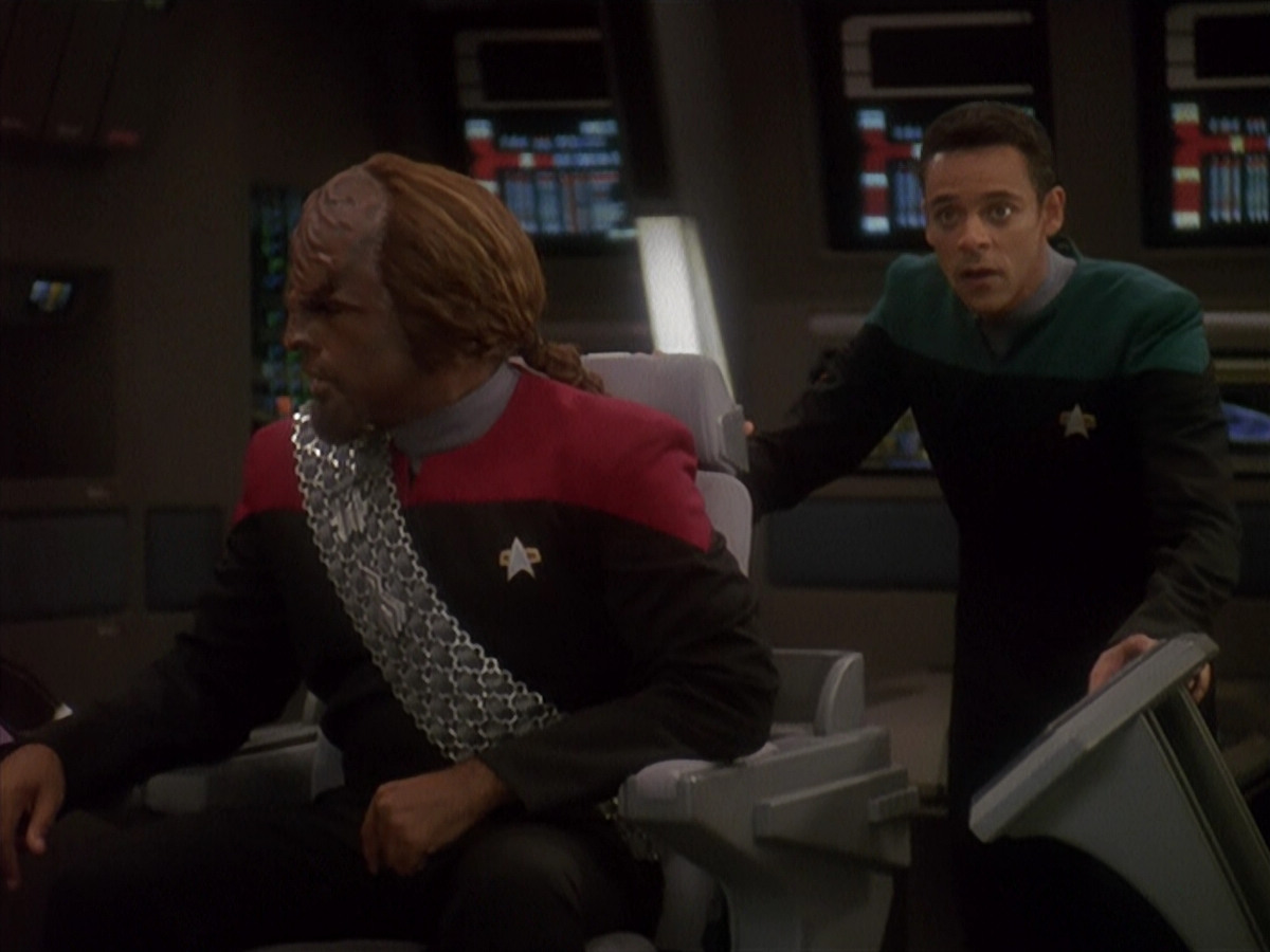 extant_StarTrek_DS9_4x12-ParadiseLost_03090.jpg