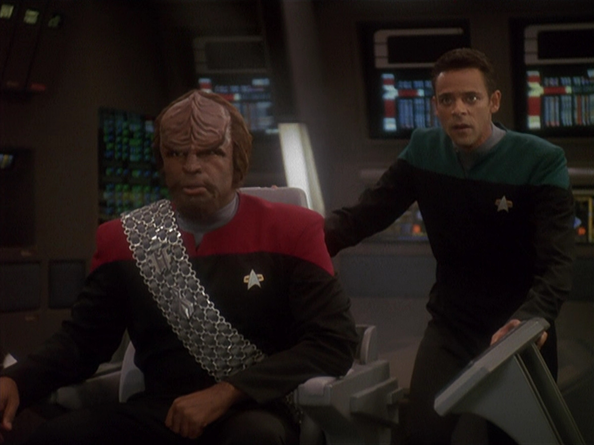 extant_StarTrek_DS9_4x12-ParadiseLost_03093.jpg