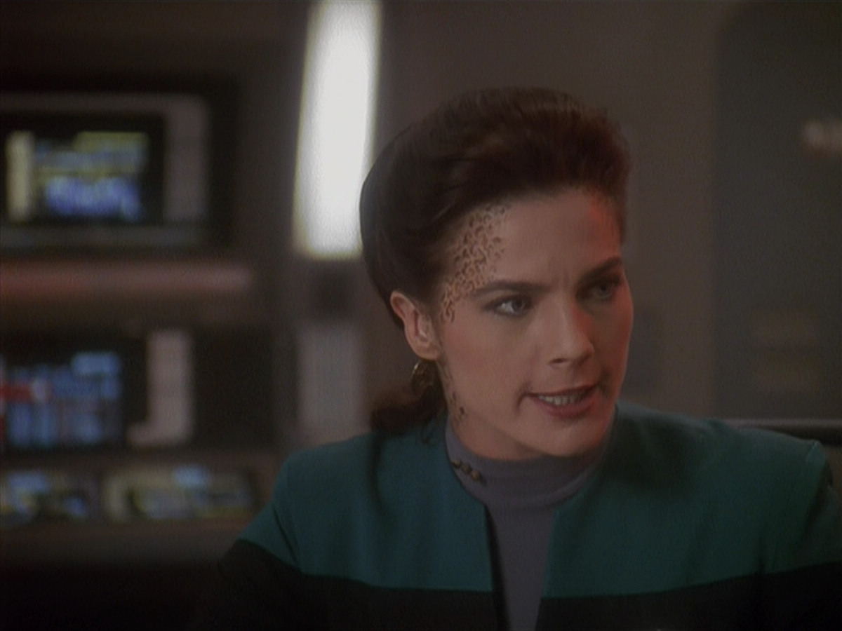 extant_StarTrek_DS9_4x12-ParadiseLost_03114.jpg