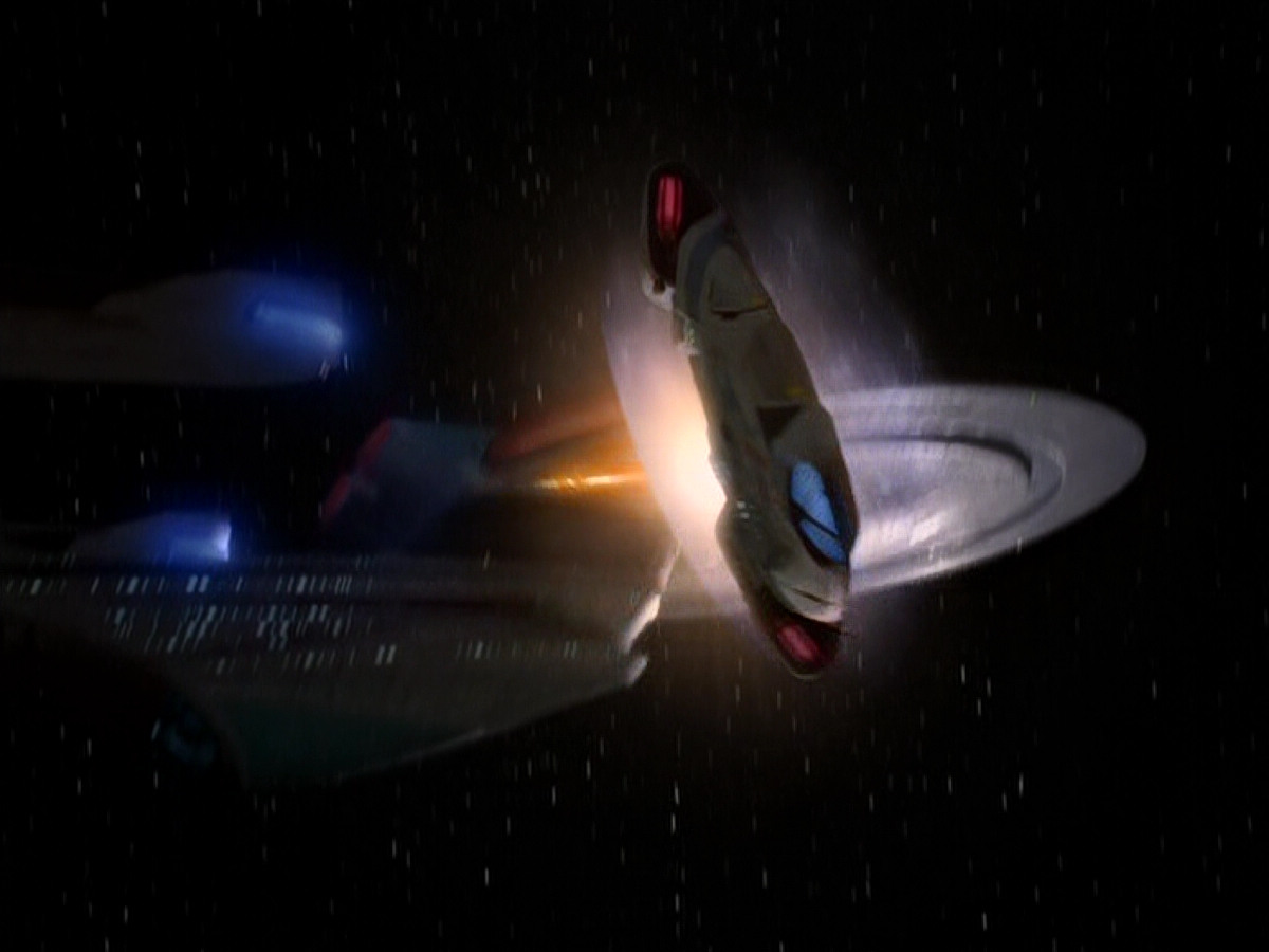 extant_StarTrek_DS9_4x12-ParadiseLost_03162.jpg
