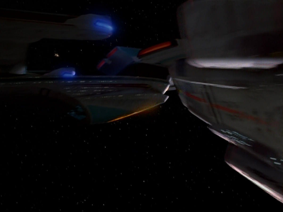 extant_StarTrek_DS9_4x12-ParadiseLost_03163.jpg