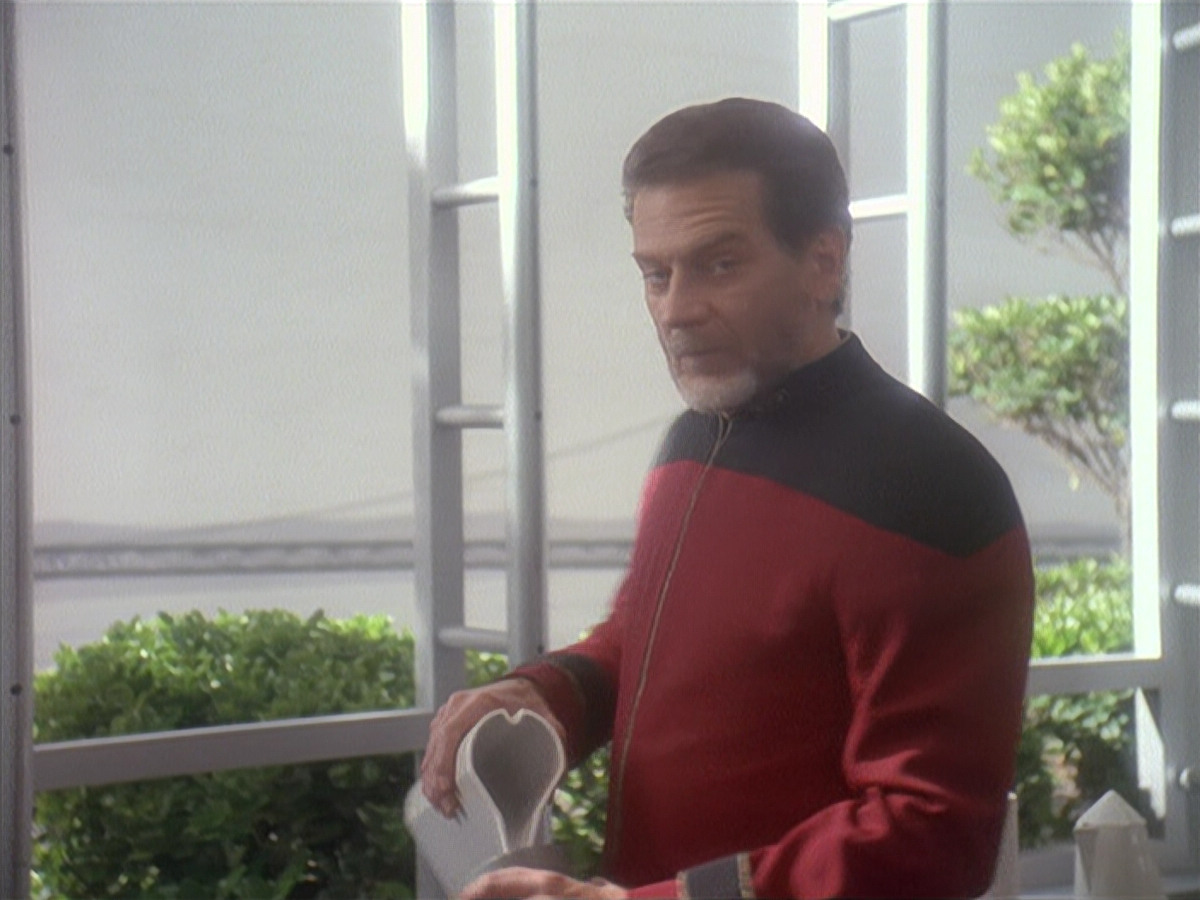 extant_StarTrek_DS9_4x12-ParadiseLost_03177.jpg
