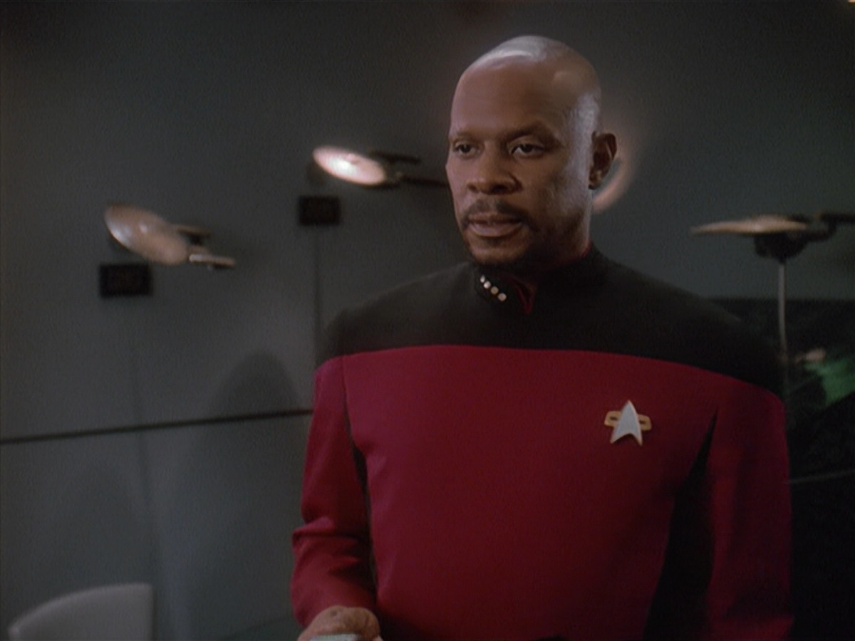 extant_StarTrek_DS9_4x12-ParadiseLost_03236.jpg