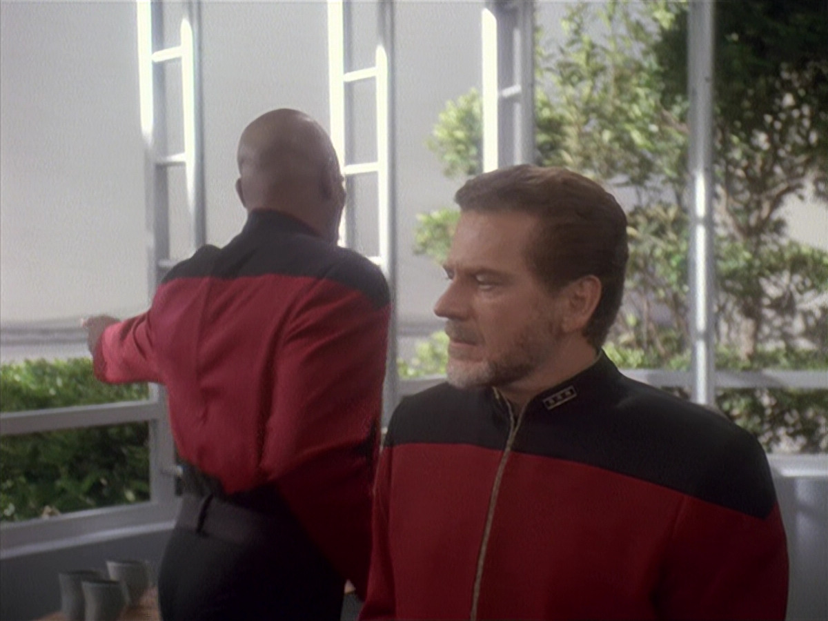 extant_StarTrek_DS9_4x12-ParadiseLost_03249.jpg