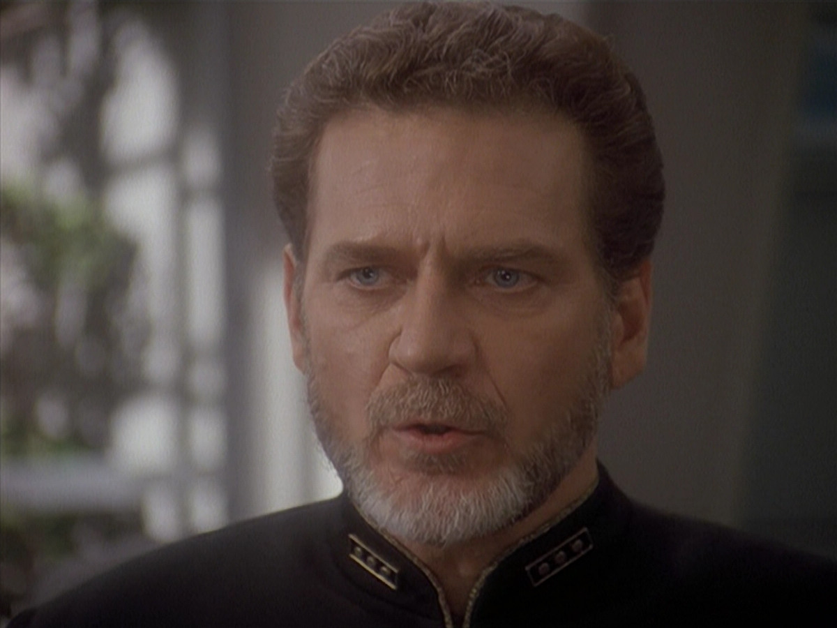 extant_StarTrek_DS9_4x12-ParadiseLost_03267.jpg