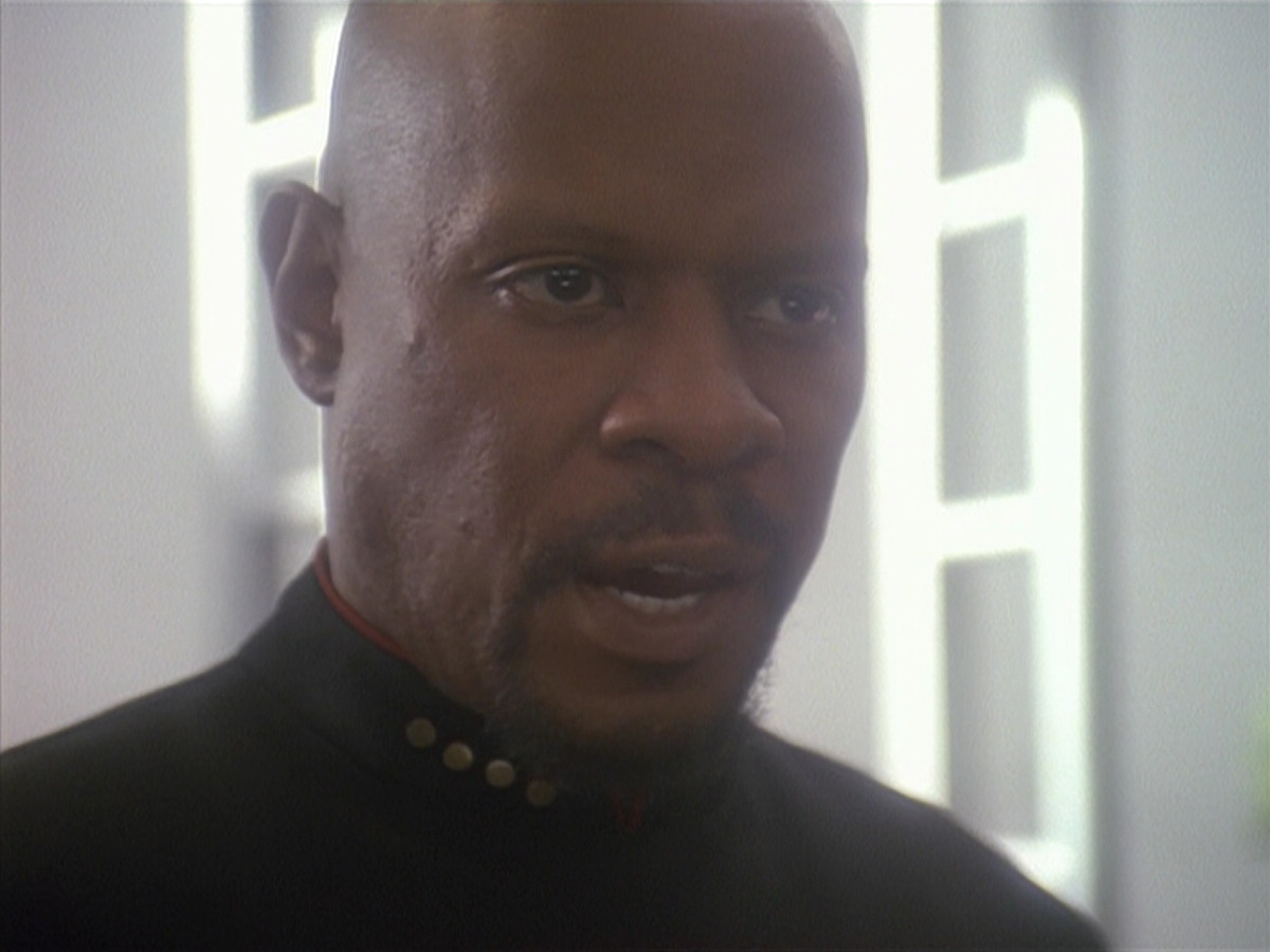 extant_StarTrek_DS9_4x12-ParadiseLost_03269.jpg