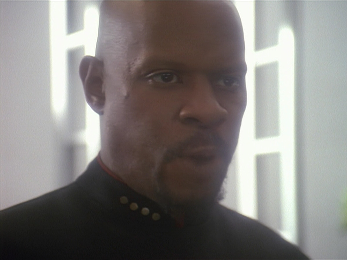 extant_StarTrek_DS9_4x12-ParadiseLost_03273.jpg