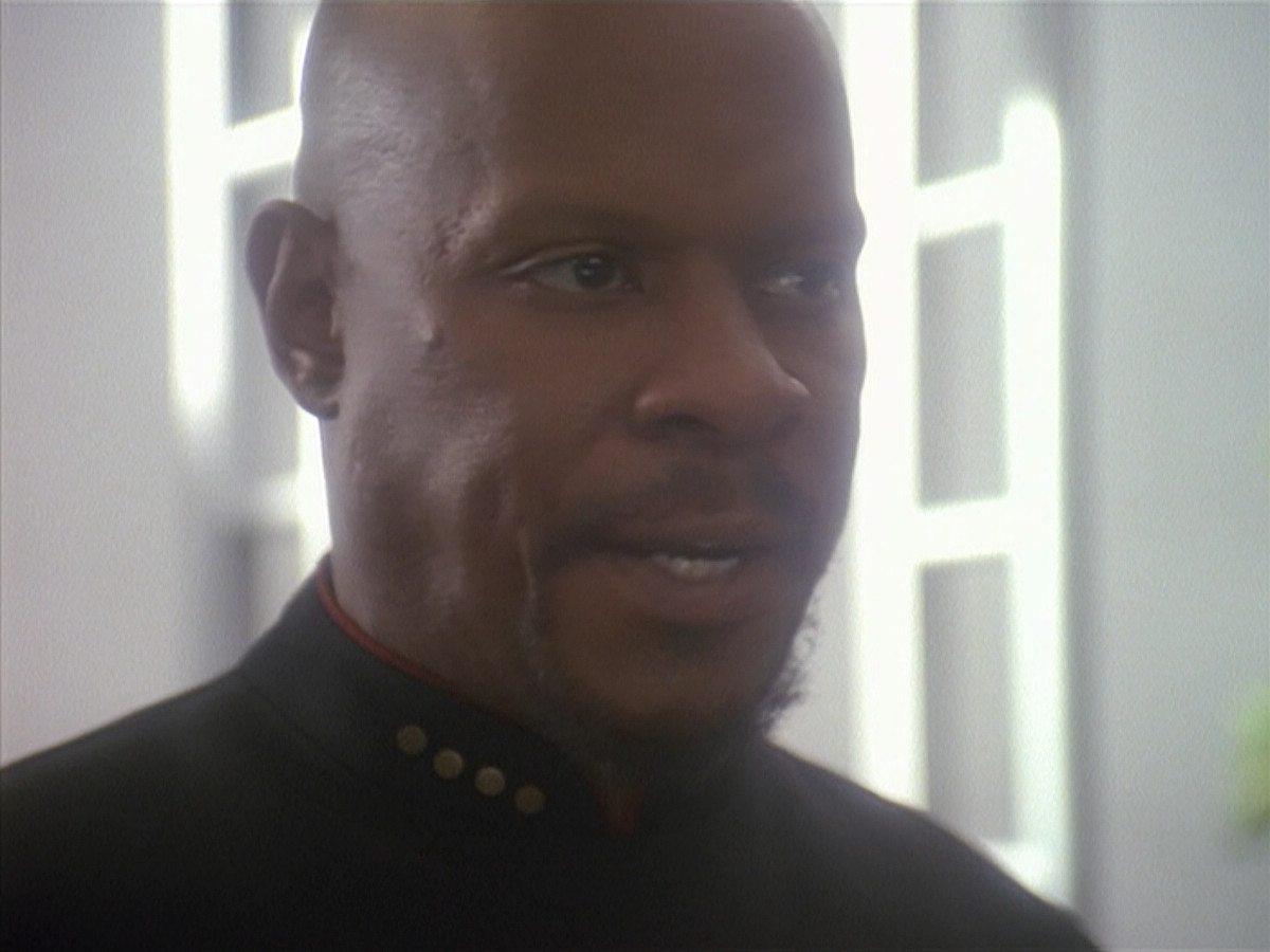 extant_StarTrek_DS9_4x12-ParadiseLost_03275.jpg