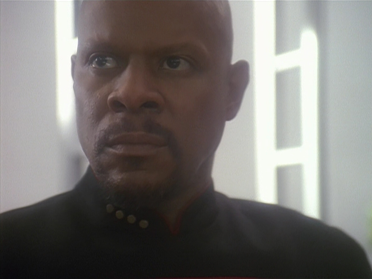 extant_StarTrek_DS9_4x12-ParadiseLost_03293.jpg