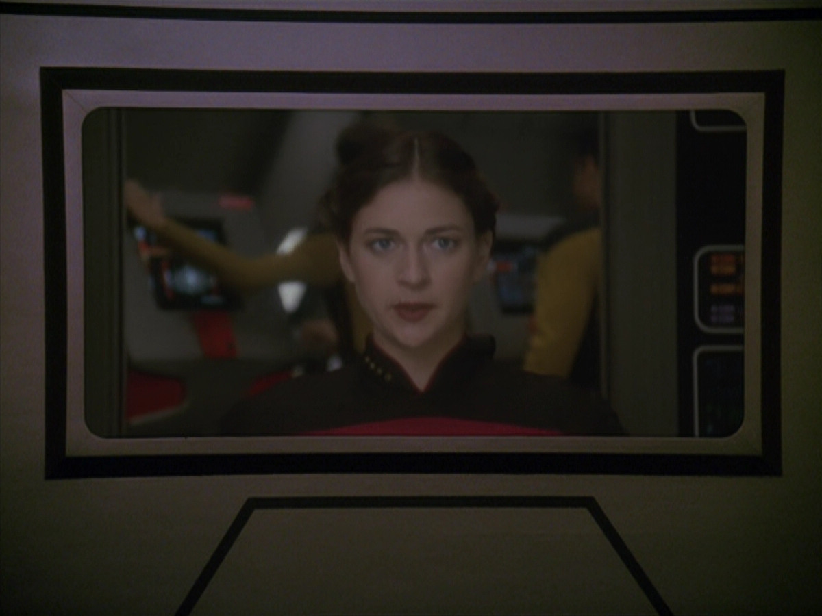 extant_StarTrek_DS9_4x12-ParadiseLost_03309.jpg