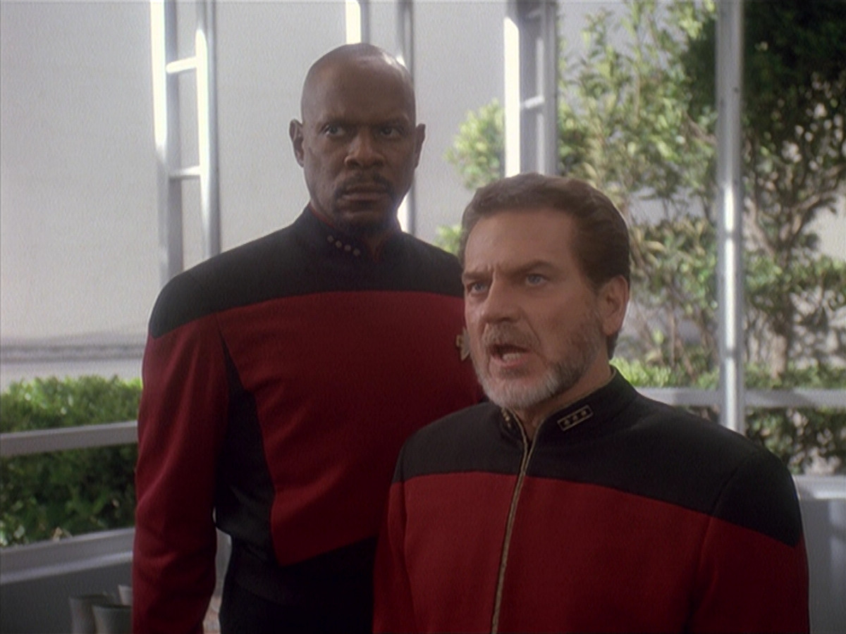 extant_StarTrek_DS9_4x12-ParadiseLost_03311.jpg