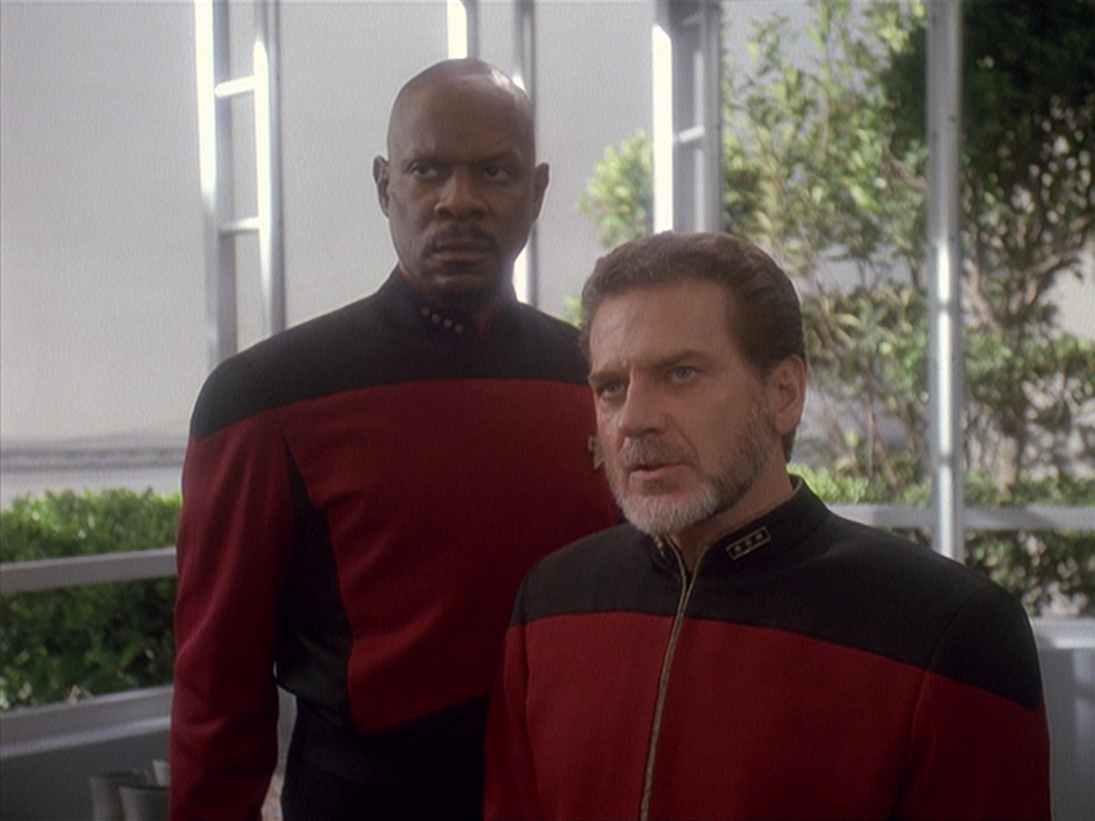 extant_StarTrek_DS9_4x12-ParadiseLost_03317.jpg