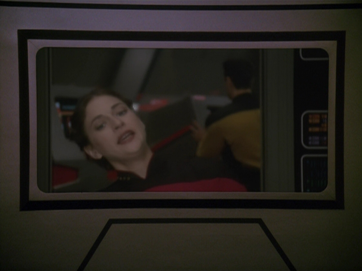 extant_StarTrek_DS9_4x12-ParadiseLost_03324.jpg