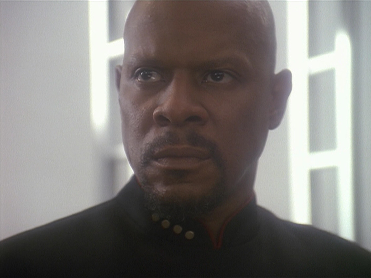 extant_StarTrek_DS9_4x12-ParadiseLost_03331.jpg