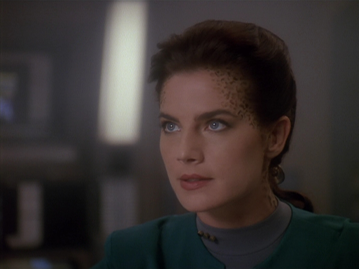 extant_StarTrek_DS9_4x12-ParadiseLost_03402.jpg