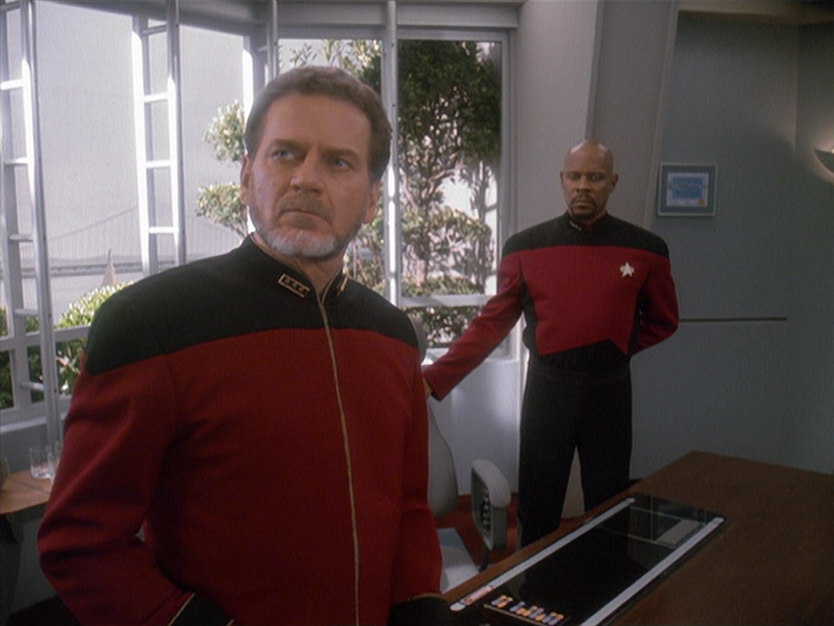 extant_StarTrek_DS9_4x12-ParadiseLost_03435.jpg