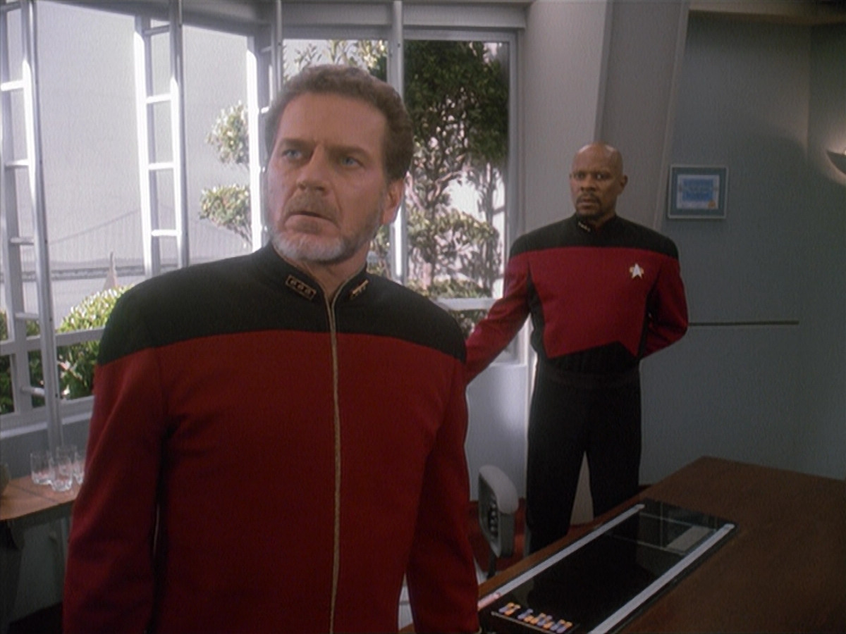 extant_StarTrek_DS9_4x12-ParadiseLost_03440.jpg