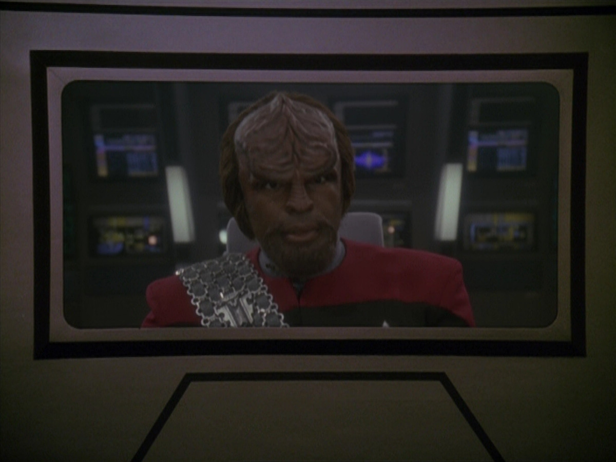 extant_StarTrek_DS9_4x12-ParadiseLost_03442.jpg