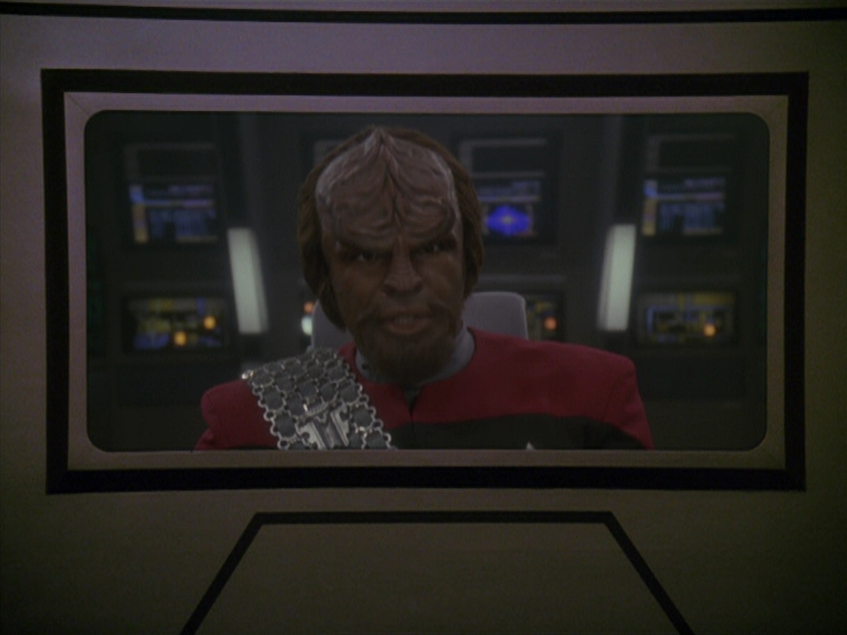 extant_StarTrek_DS9_4x12-ParadiseLost_03444.jpg