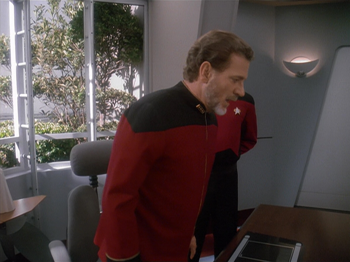 extant_StarTrek_DS9_4x12-ParadiseLost_03474.jpg