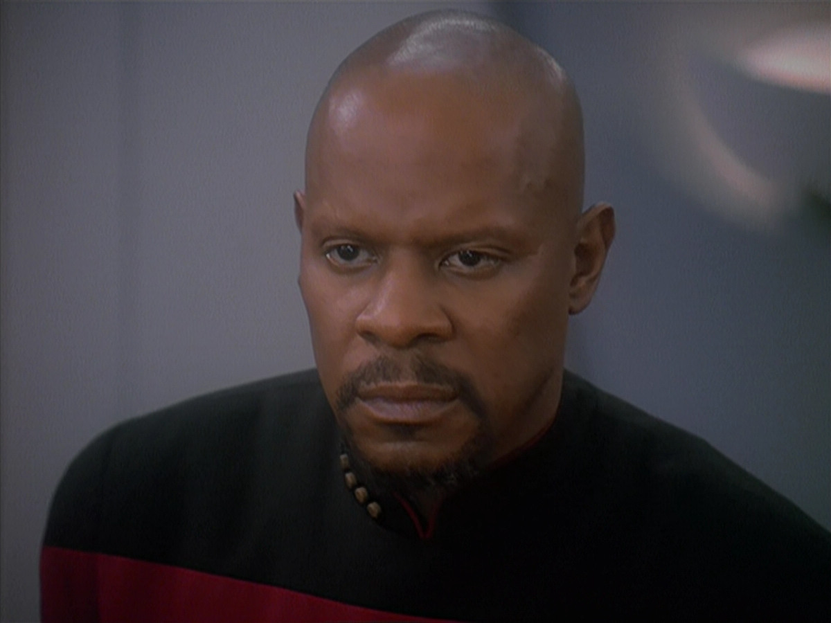 extant_StarTrek_DS9_4x12-ParadiseLost_03524.jpg