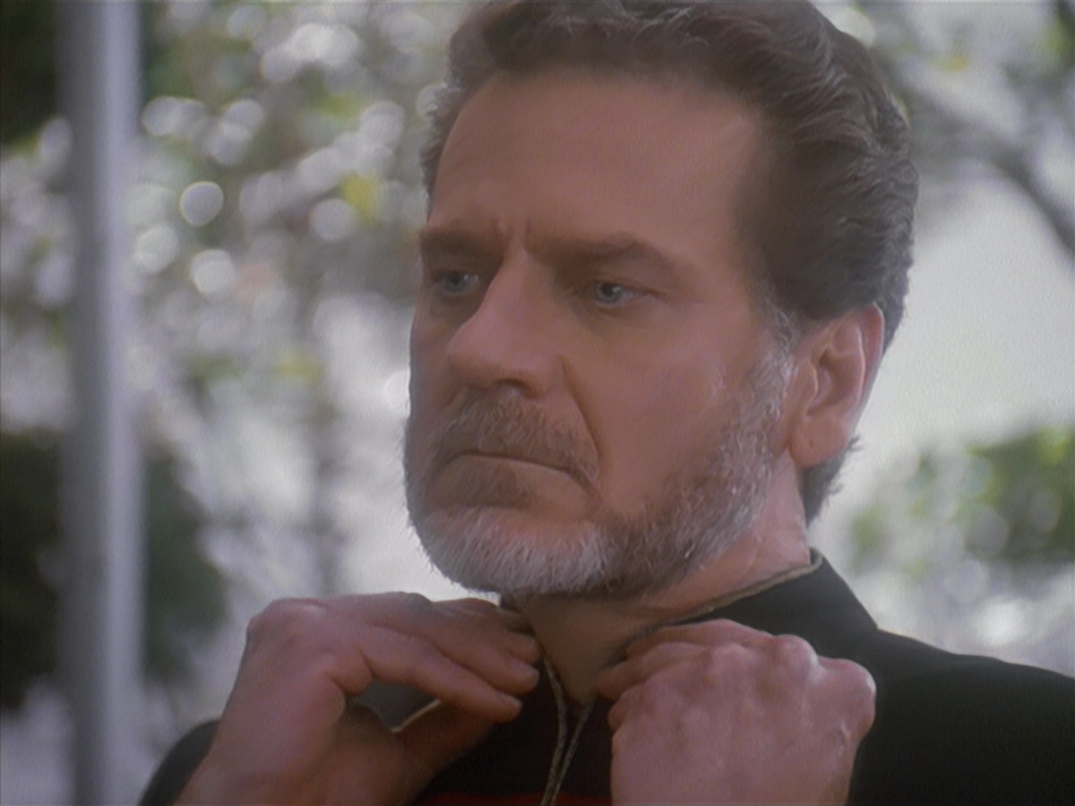 extant_StarTrek_DS9_4x12-ParadiseLost_03558.jpg