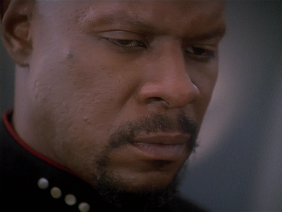 extant_StarTrek_DS9_4x12-ParadiseLost_03612.jpg