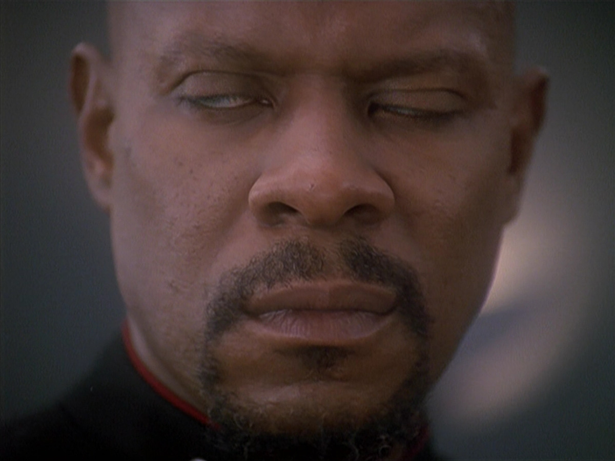 extant_StarTrek_DS9_4x12-ParadiseLost_03614.jpg