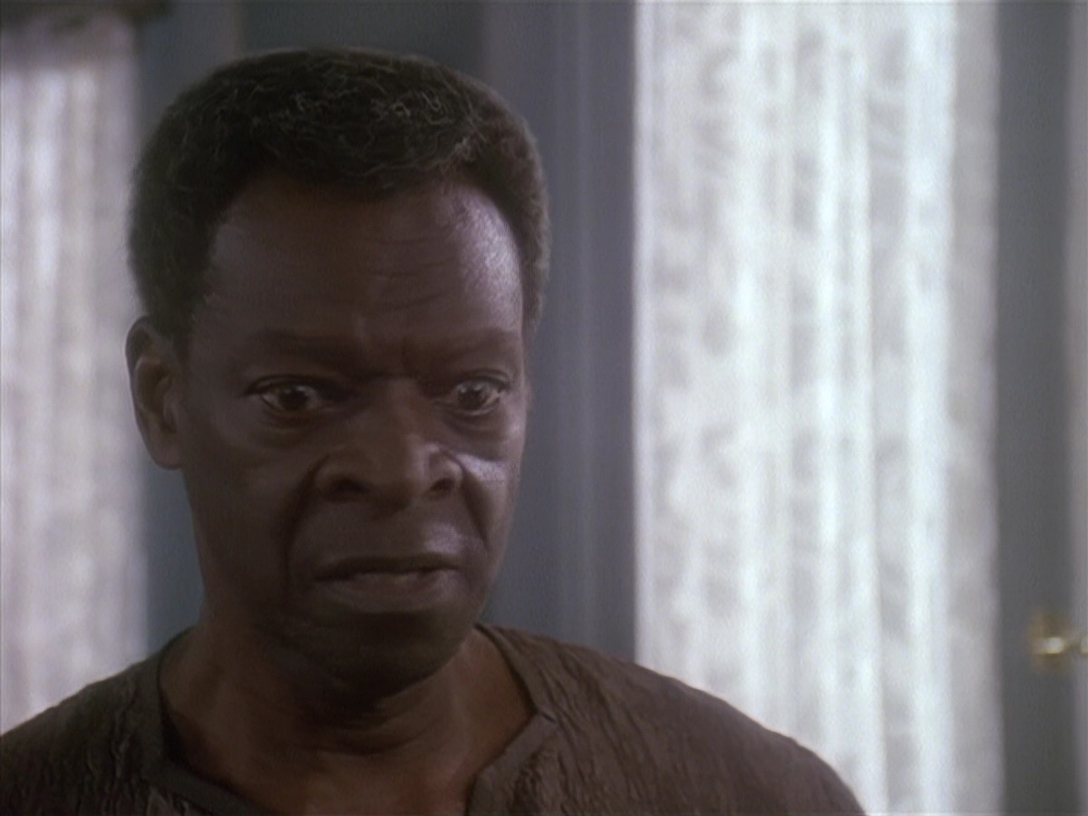 extant_StarTrek_DS9_4x12-ParadiseLost_03660.jpg