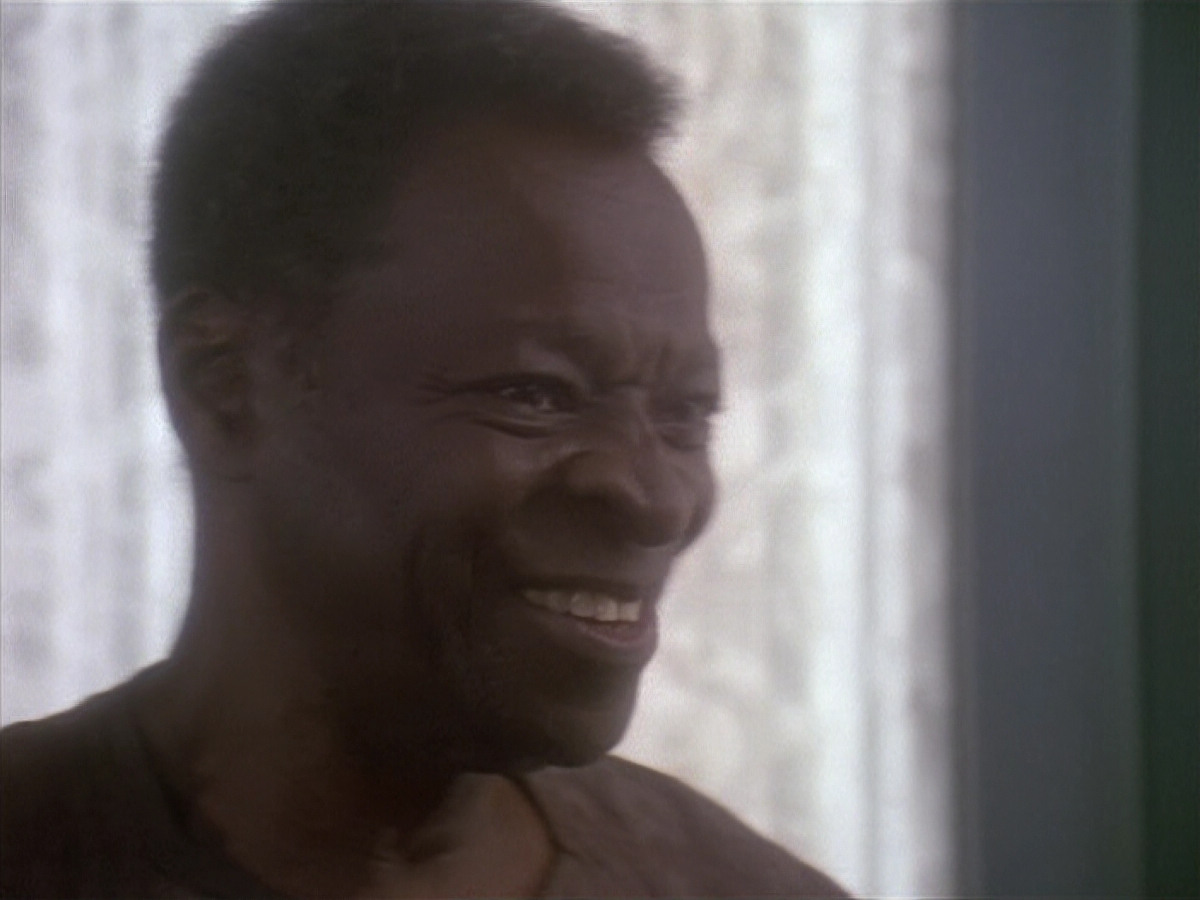 extant_StarTrek_DS9_4x12-ParadiseLost_03691.jpg
