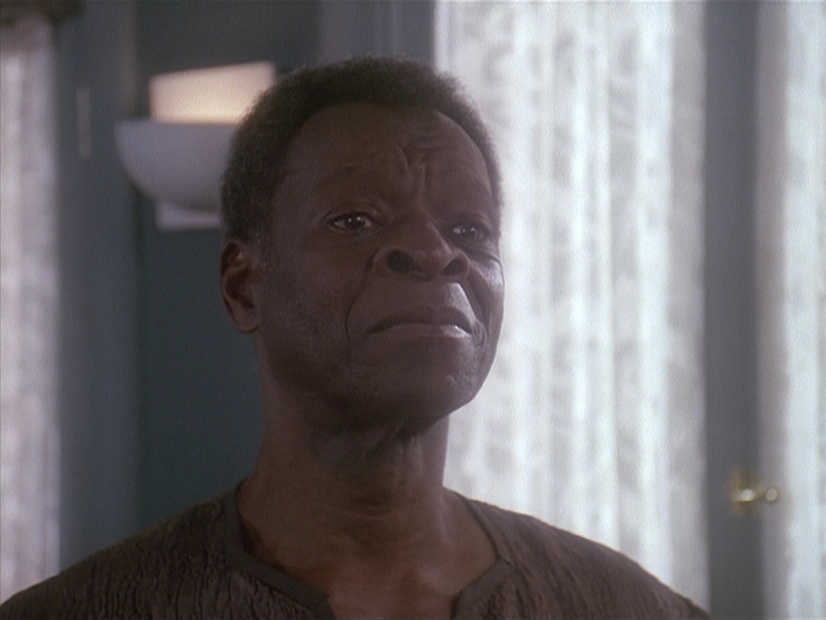 extant_StarTrek_DS9_4x12-ParadiseLost_03699.jpg