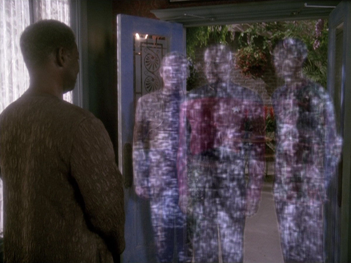 extant_StarTrek_DS9_4x12-ParadiseLost_03740.jpg